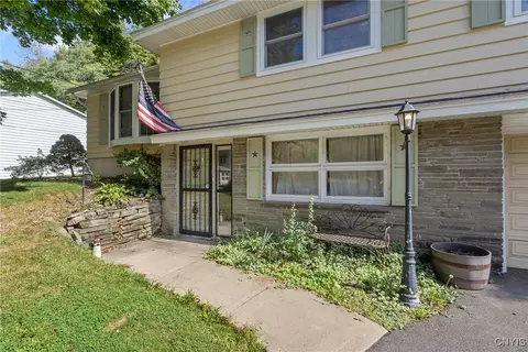 129 Boulder Rd, Geddes, NY 13209 photo 3