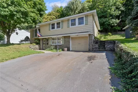 129 Boulder Rd, Geddes, NY 13209 photo 2