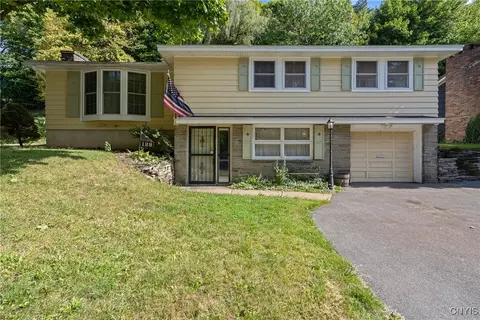 129 Boulder Rd, Geddes, NY 13209