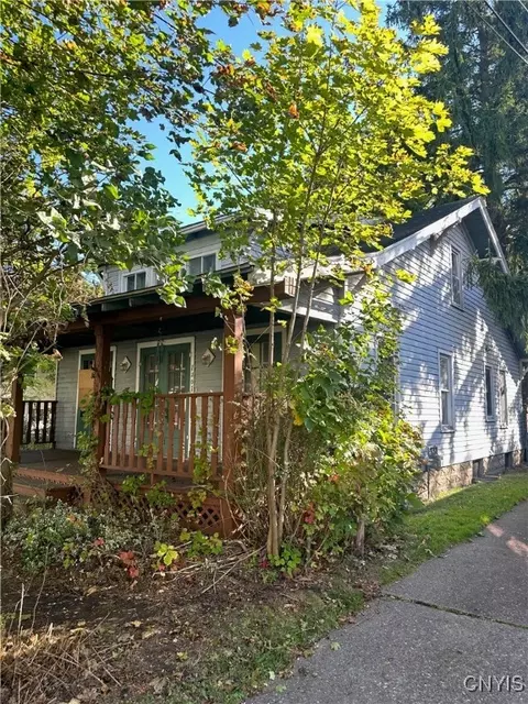1201 Maple St, Utica, NY 13502