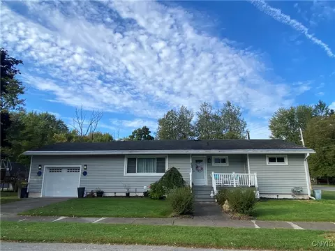 311 Phillips St, Oneida, NY 13421