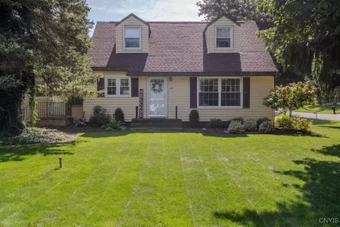 403 Richards Rd, Camillus, NY 13031