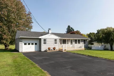 213 Hillcrest Dr, Central Square, NY 13036