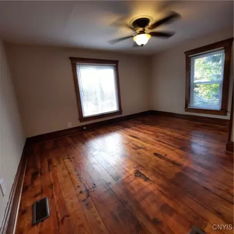 9 Van Epps St, Vernon, NY 13476 photo 32