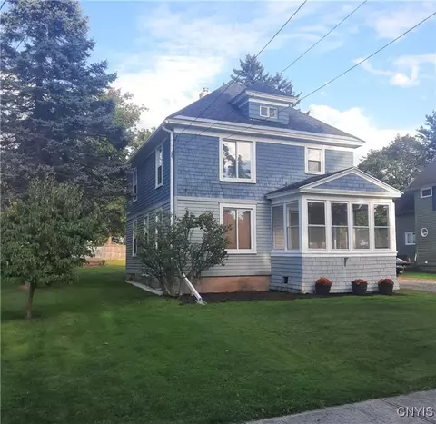 9 Van Epps St, Vernon, NY 13476