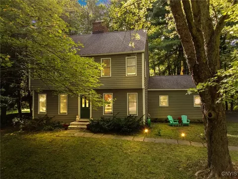 8699 Carpenter Rd, Lysander, NY 13027
