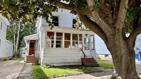 140 E 9th St, Oswego, NY 13126