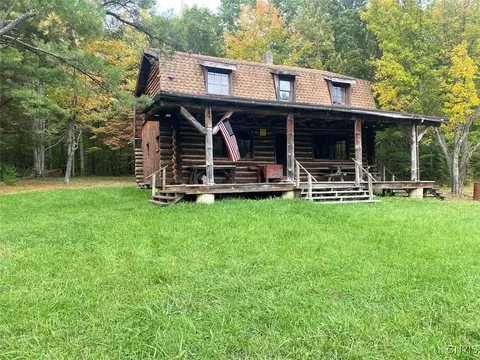 6222 Belvidere Rd, Belfast, NY 14711