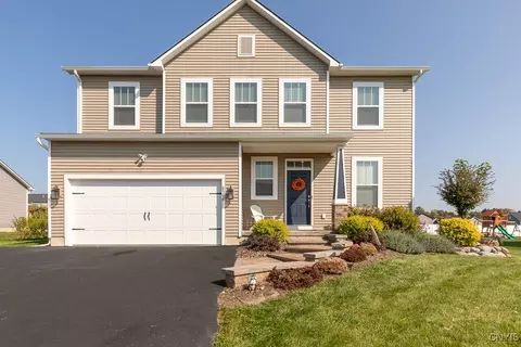 8502 Dorothys Garden Pl, Clay, NY 13041