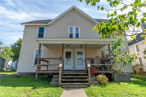 514-516 Cayuga Ave, Watertown, NY 13601