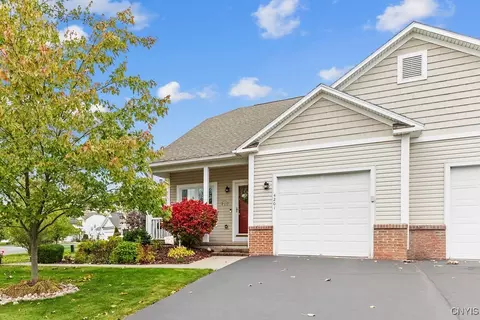 4201 Sampan, Liverpool, NY 13090