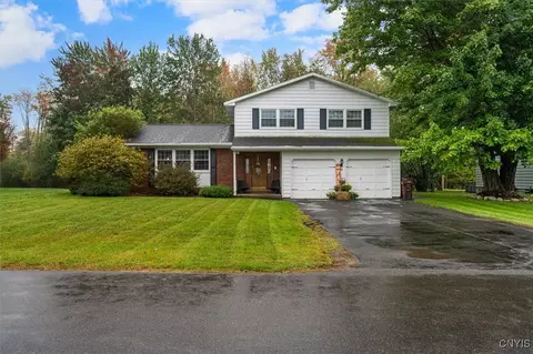 31 Plymouth Ave, Whitestown, NY 13492