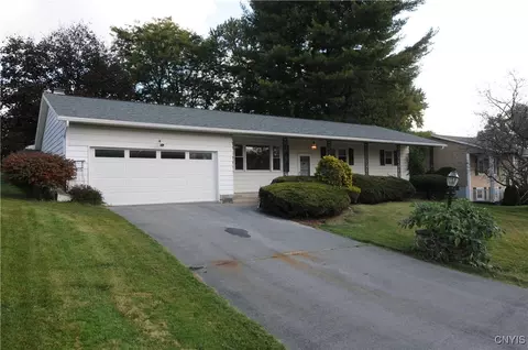 23 Fairlane Dr, Whitestown, NY 13492