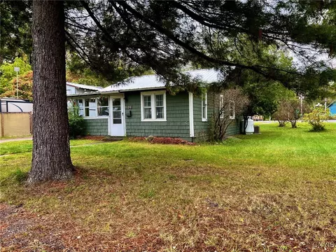 6812 Main St, Durhamville, NY 13054