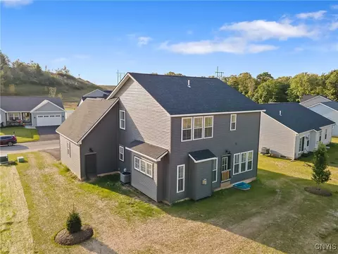 View/Area - 5952 Venus Path, Camillus, NY 13031 photo 2 of 6