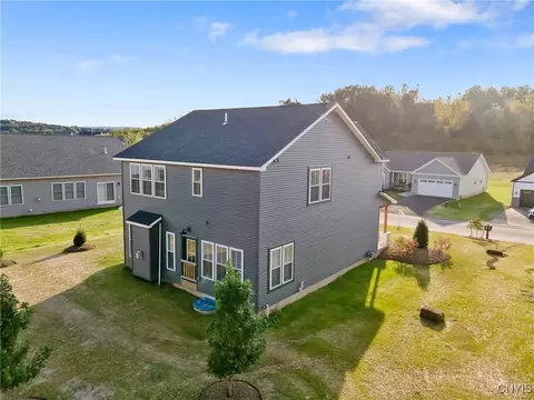 View/Area - 5952 Venus Path, Camillus, NY 13031 photo 3 of 6
