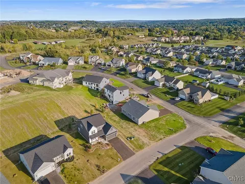 View/Area - 5952 Venus Path, Camillus, NY 13031 photo 5 of 6