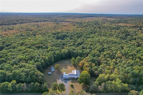 473 S Albion Rd, Albion, NY 13302