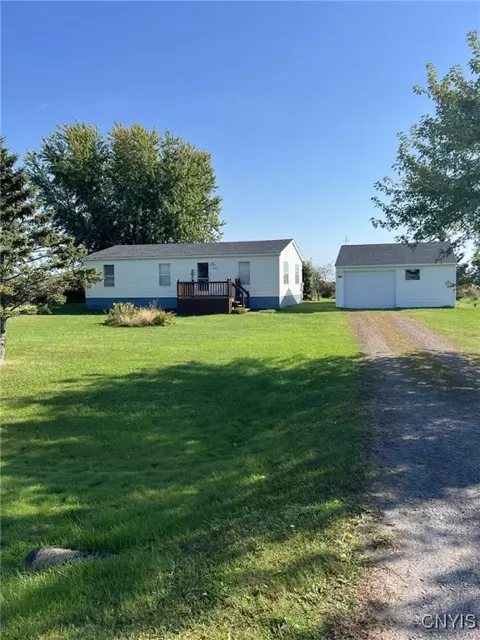 8377 County Route 125, Lyme, NY 13622