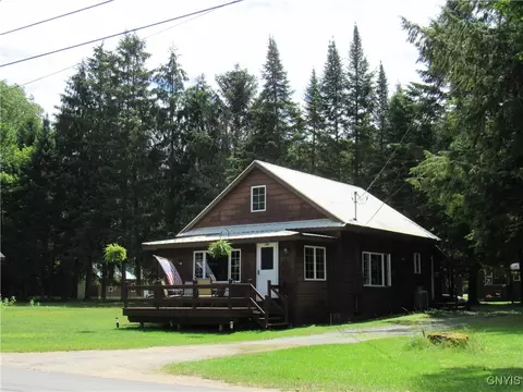 180 Moose River Trl, Webb, NY 13420