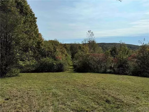 3450 Neamon Dr, Yorkshire, NY 14042
