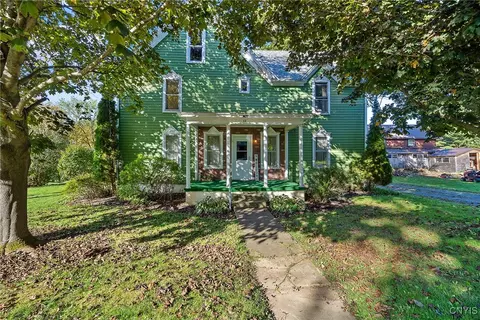 13 N Fernwood Rd, Pulaski, NY 13142