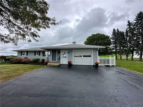 5380 Munro Rd, Camillus, NY 13031