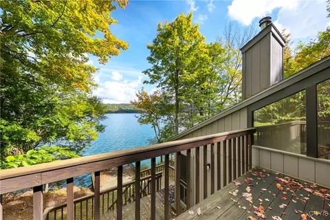 209 Hemlock Holw, Niles, NY 13152