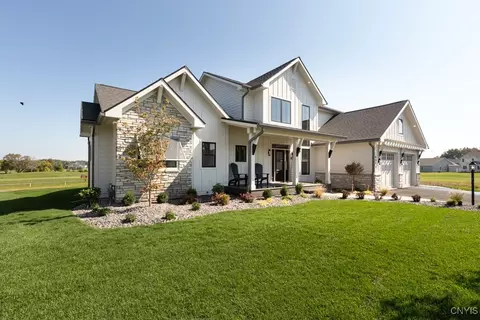 8006 Sedge Grass Rd, Lysander, NY 13027
