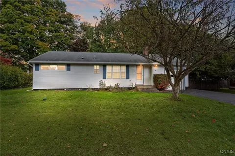 102 W Genesee Rd, Camillus, NY 13031