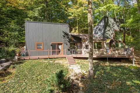7629 Brown Gulf Rd, Jamesville, NY 13078