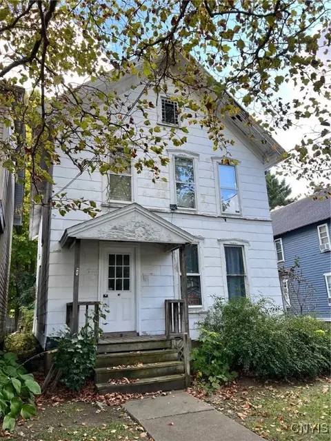 15 Hubbard St, Cortland, NY 13045