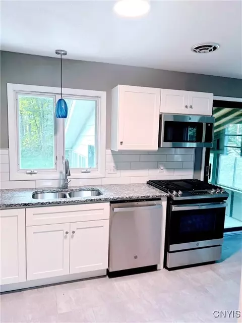 8197 Speach Dr, Lysander, NY 13027 photo 12
