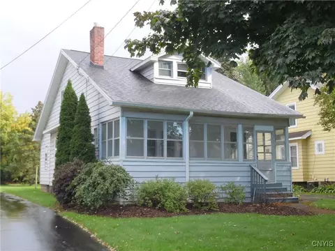 145 Homecroft Rd, Syracuse, NY 13206