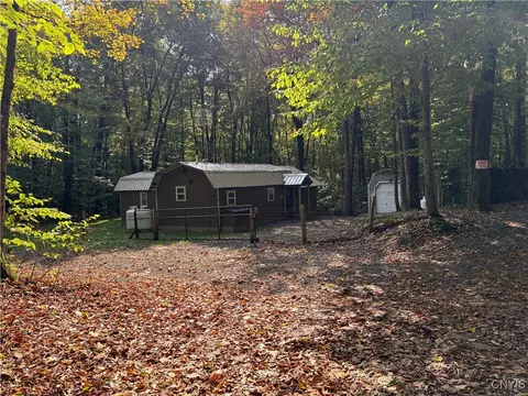 86 Autumn Lake Dr, Orwell, NY 13302