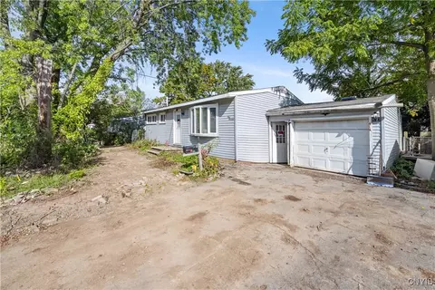 113 Ontario Pl, Salina, NY 13088