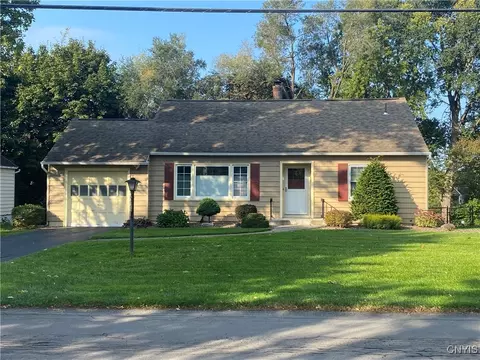 216 W Manchester Rd, Geddes, NY 13219
