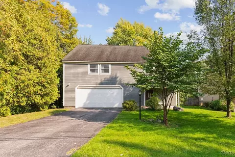 108 Saginaw Dr, East Syracuse, NY 13057