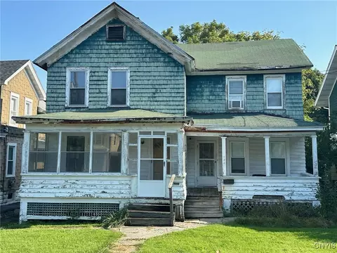 704 Avery Ave, Syracuse, NY 13204