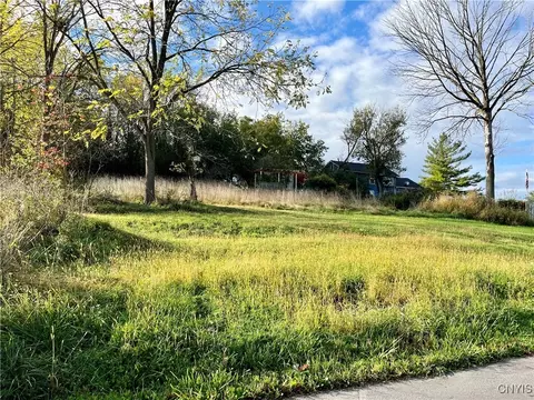 2 Munro Ave, Auburn, NY 13021 photo 1