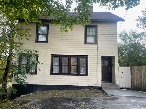158 Temple Pl, Syracuse, NY 13207