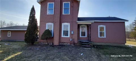 273 County Route 6, Schroeppel, NY 13135