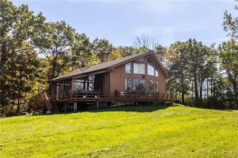 370 Brown Rd, Catlin, NY 14845