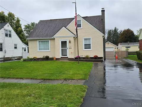 215 Beechwood Ave, Salina, NY 13088