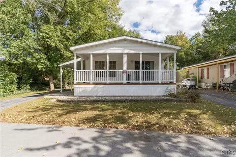 933 Leray Apt 77 St, Watertown, NY 13601