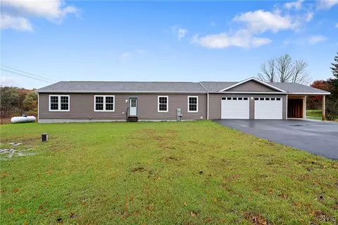 317 S Railroad St, Parish, NY 13131