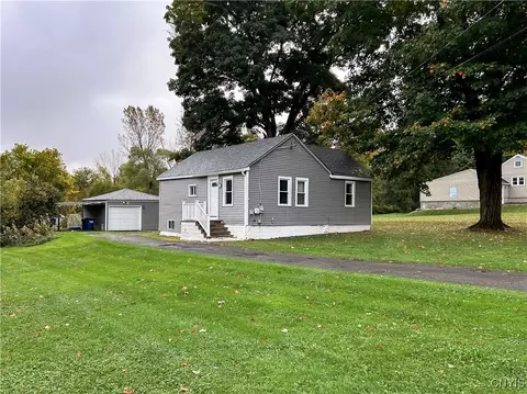 5026 Aitchison Rd, Onondaga, NY 13215