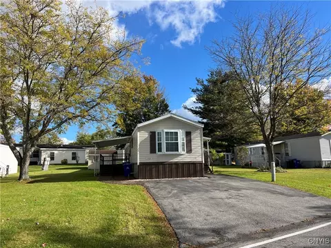 26 Water Wheel Cir, Kirkland, NY 13323