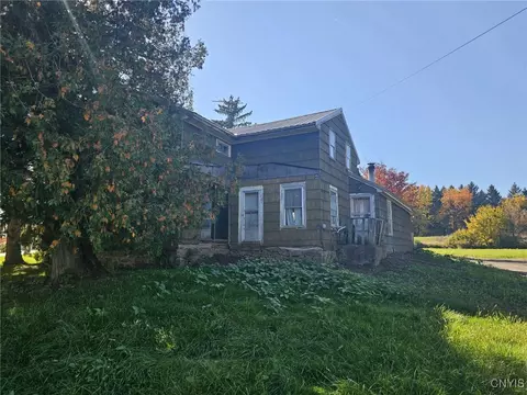 11161 Jordan Rd, Cato, NY 13033
