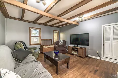 36 Elm St, Tully, NY 13159 photo 8
